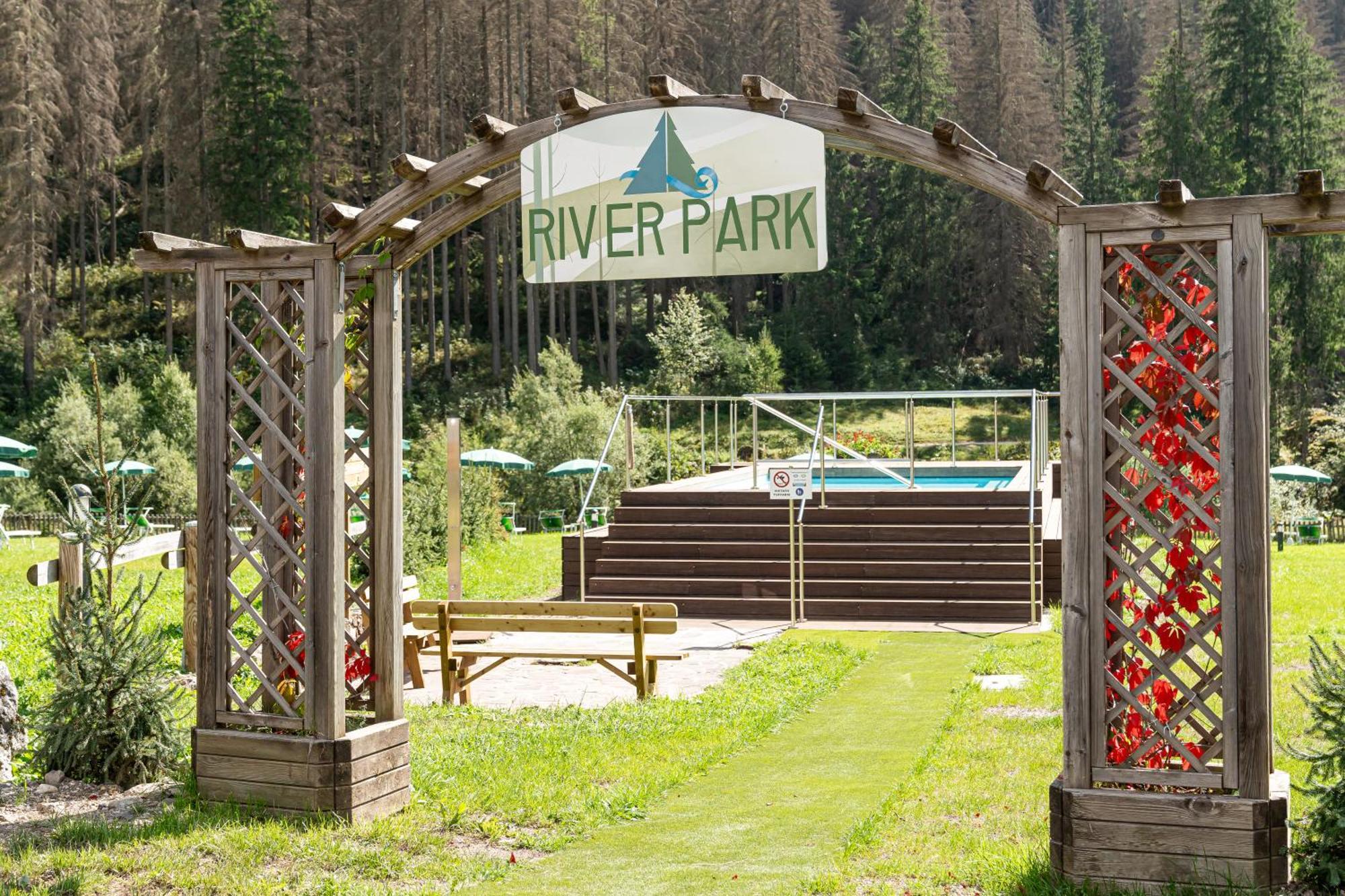 Hotel Diamant Park Campitello di Fassa Eksteriør bilde
